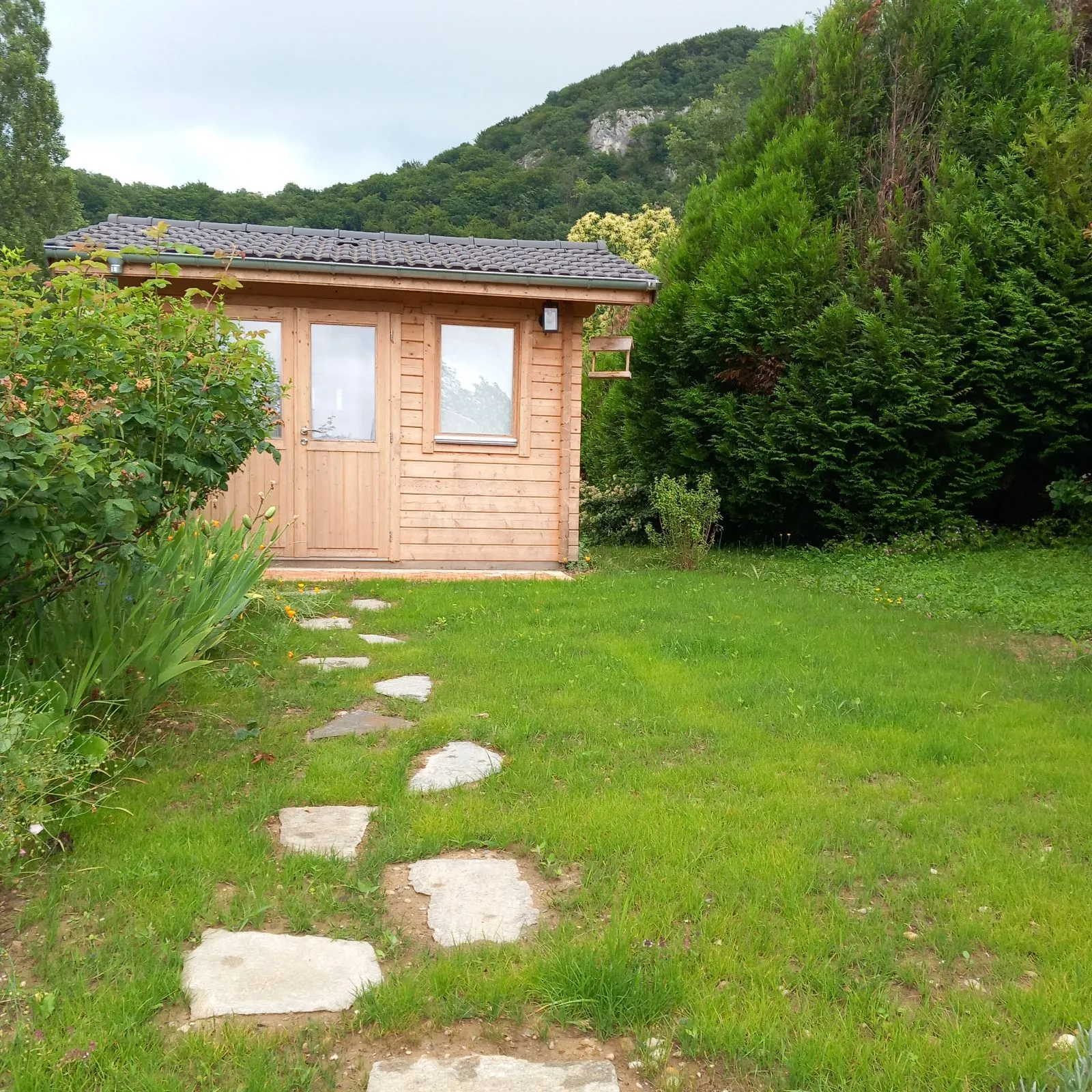 Cabane au fond du jardin